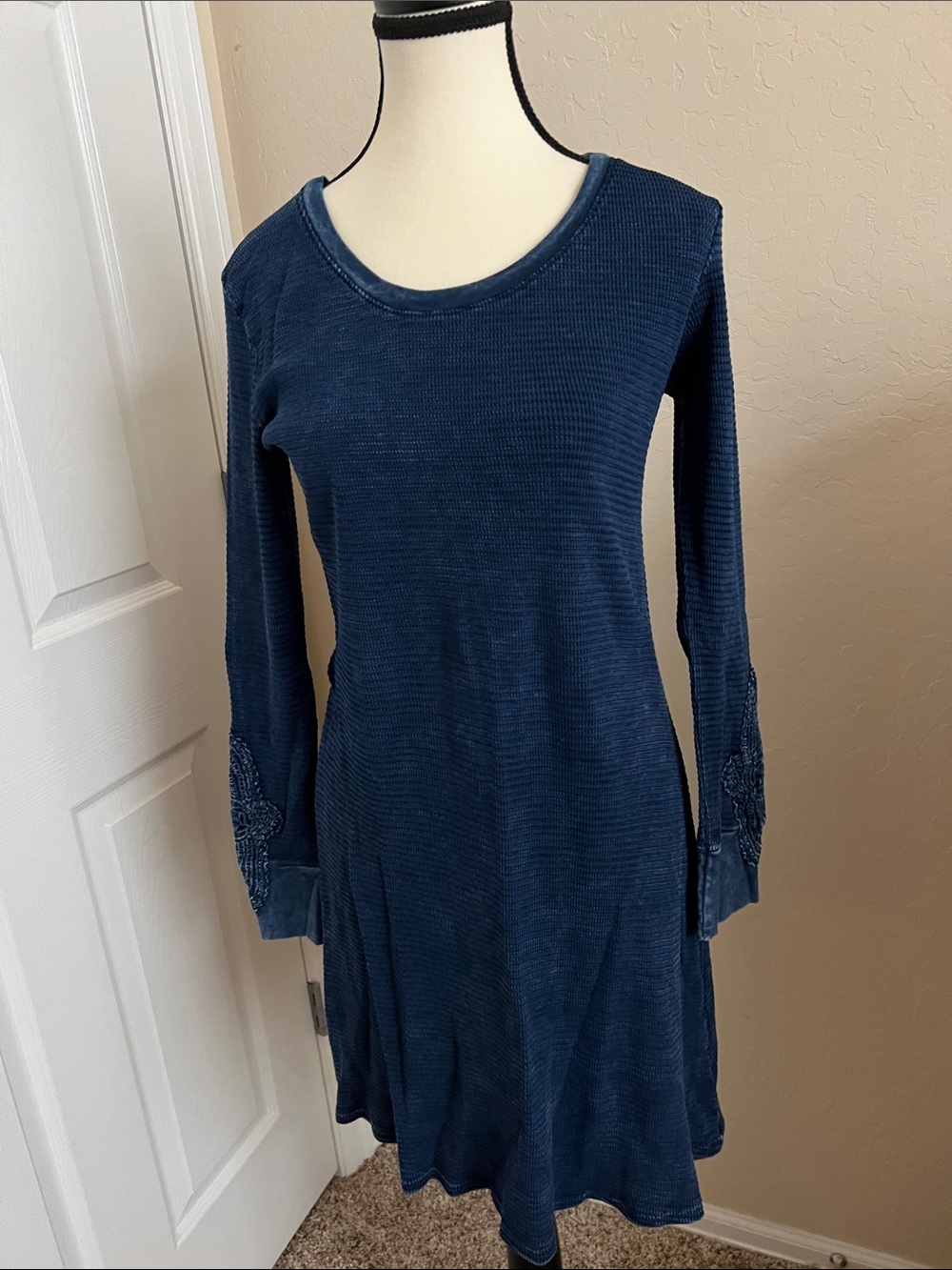 Able Navy Long Sleeve Midi Dress Dan thermal material with cut out